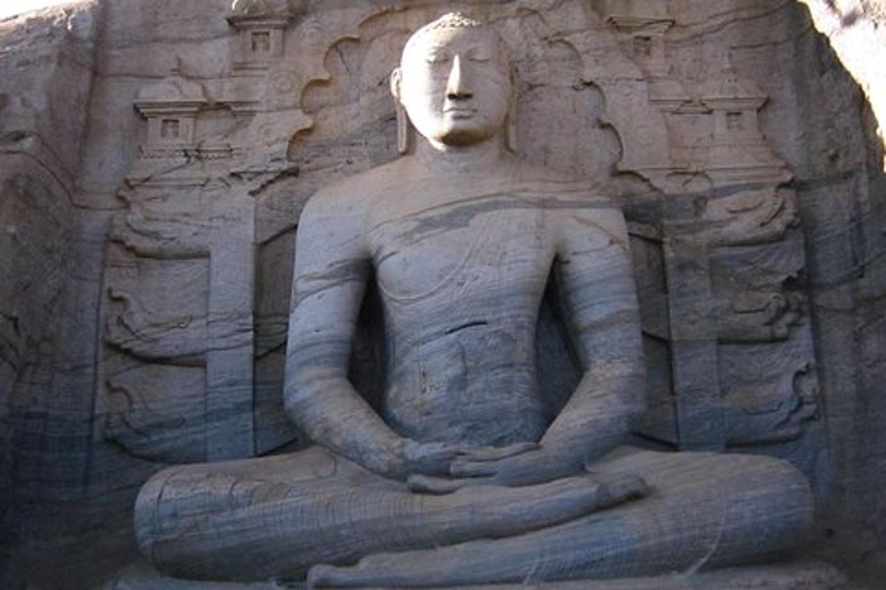 Tour di 4 giorni a Kandy, Nuwara Eliya, Sigiriya e Polonnaruwa da Colombo