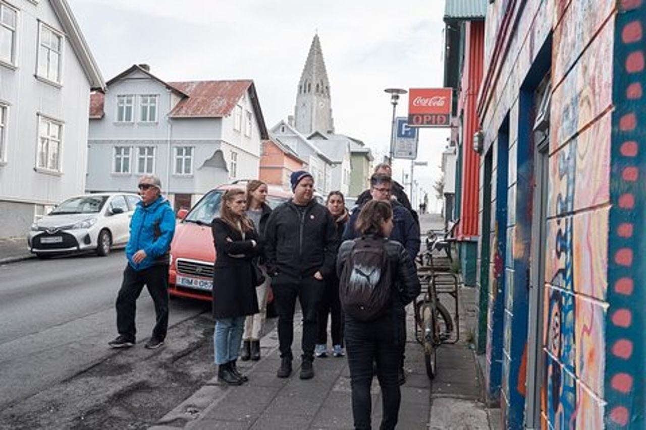 Tour a piedi della storia funky a Reykjavik - Con un narratore locale