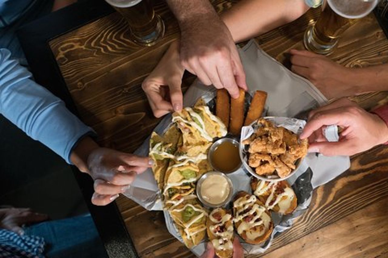 Tour gastronomico di Marbella: tapas, bevande e delizie con un locale