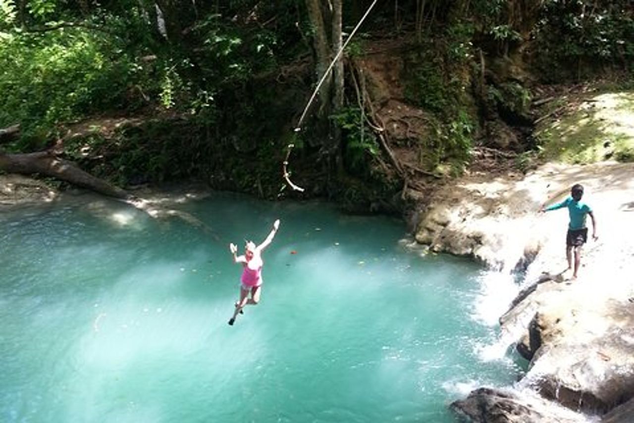 Blue Hole e Dunns River Falls da Falmouth