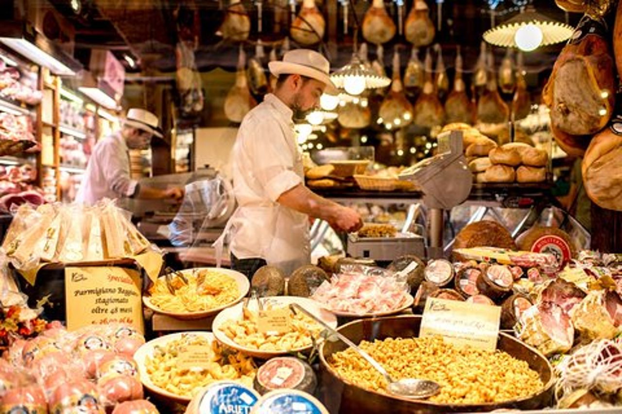 Tour gastronomico privato di Bologna con un buongustaio locale: le prelibatezze più gustose di Bologna