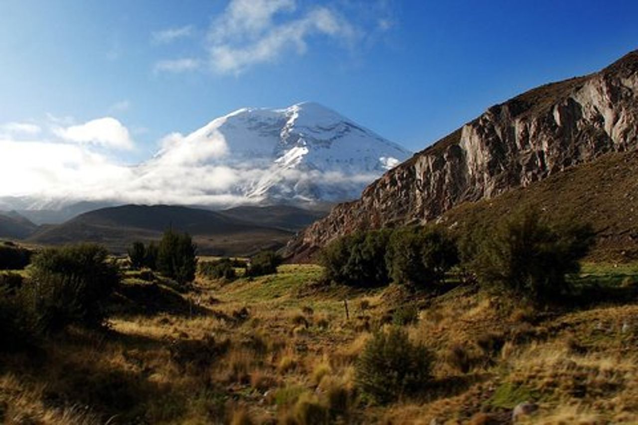 Tour in moto guidato caldo e freddo di 5 giorni in Ecuador