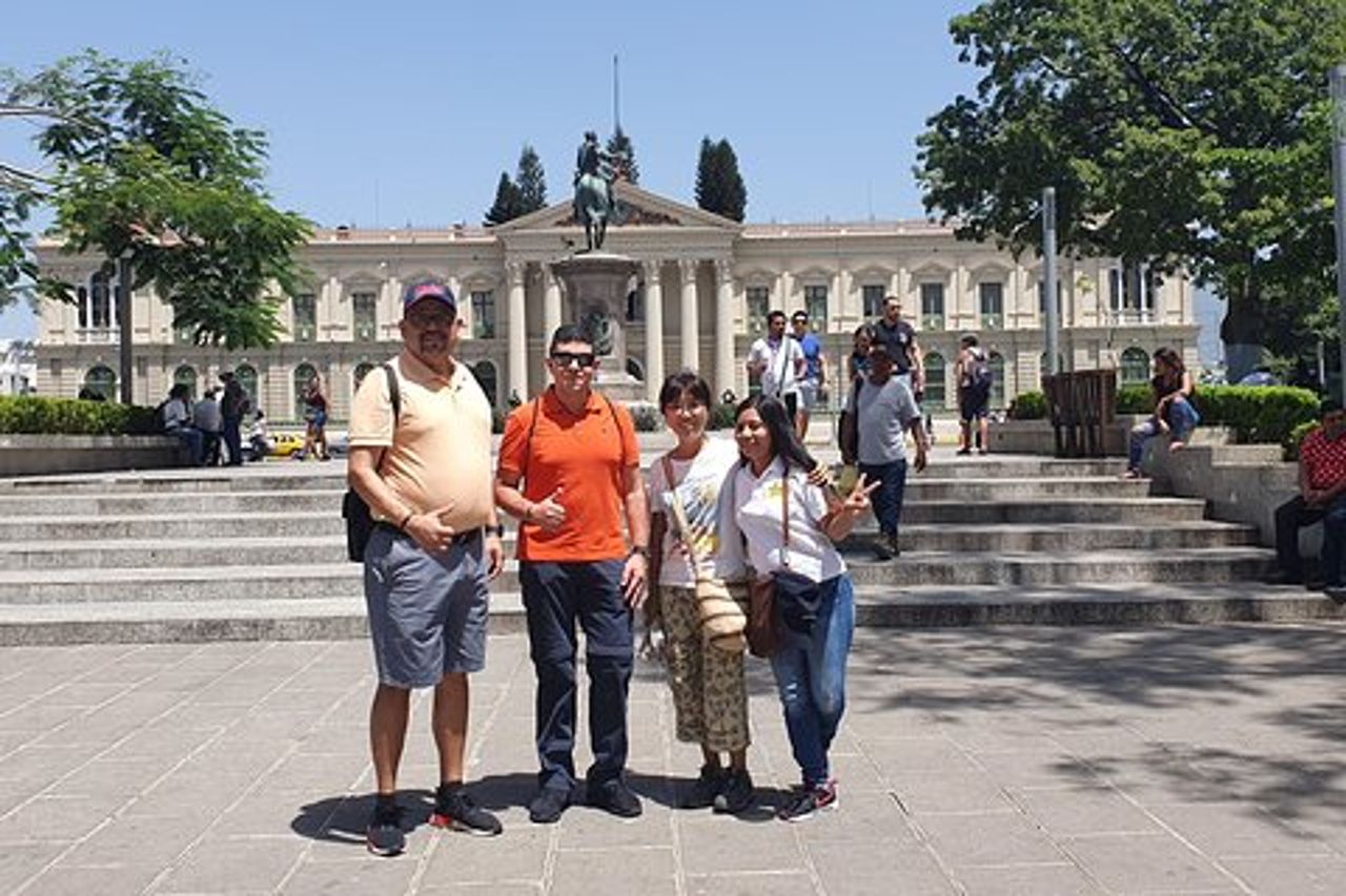 Tour a piedi di mezza giornata nel centro di San Salvador e degustazione di Pupusas