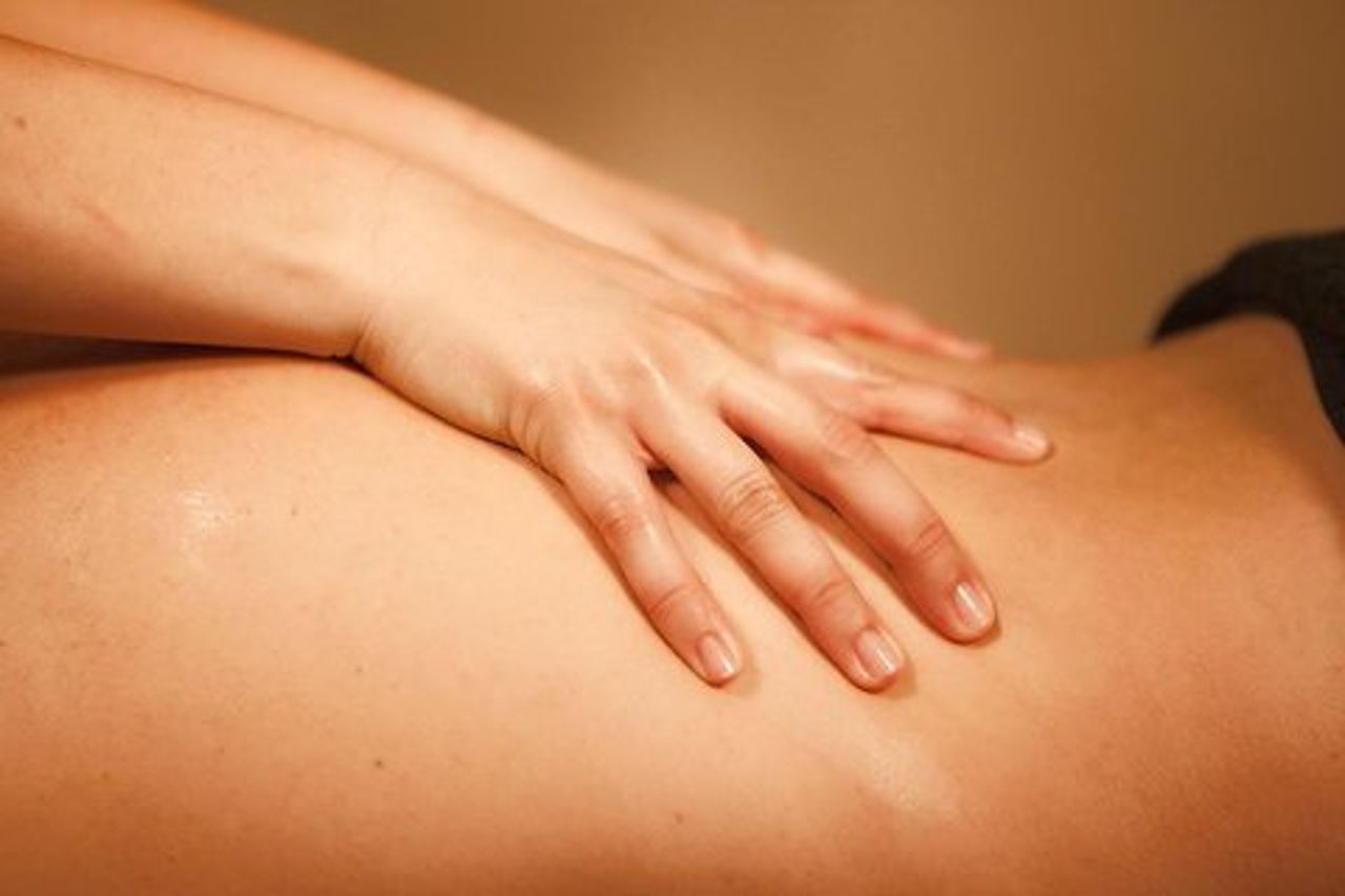 Massaggio rilassante alla schiena e day SPA