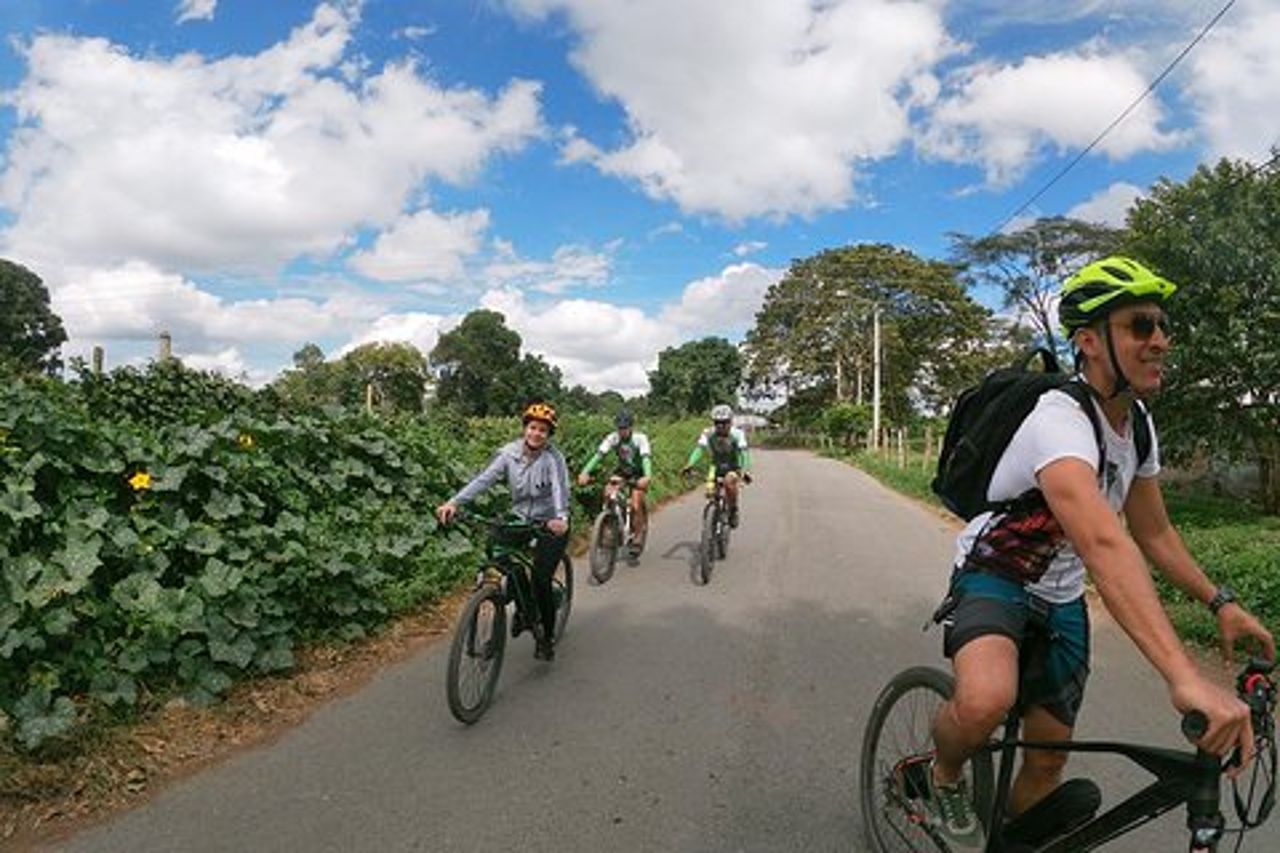 Tour culturale in bici del caffè