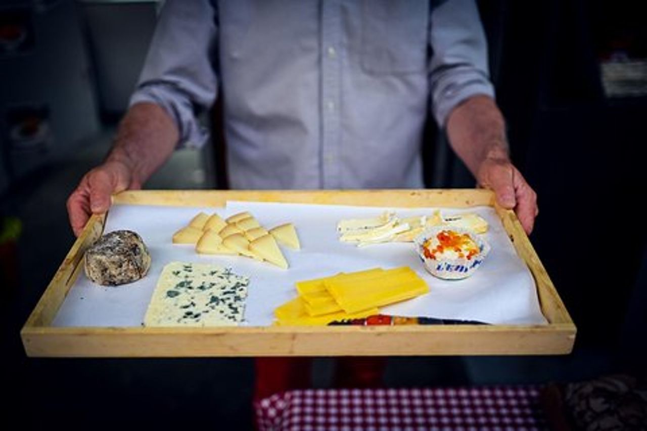 Tour gastronomico privato di Parigi: Gusto 8 + Classici Francesi a Le Marais