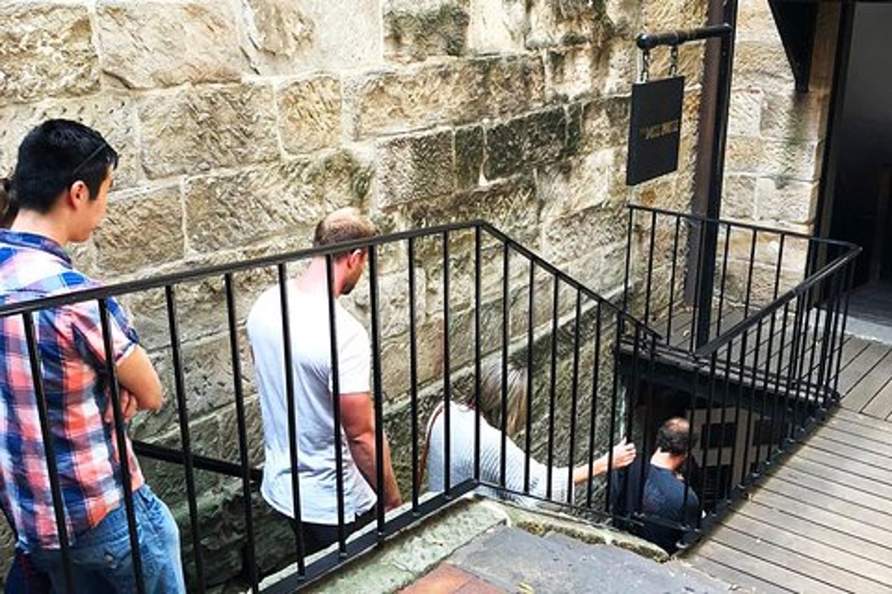 Convicts and The Rocks: Sydney's Walking Tour guidato da Historian