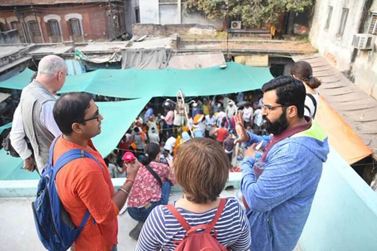 Tour a piedi essenziale di Varanasi (Nord e Manikarnika).