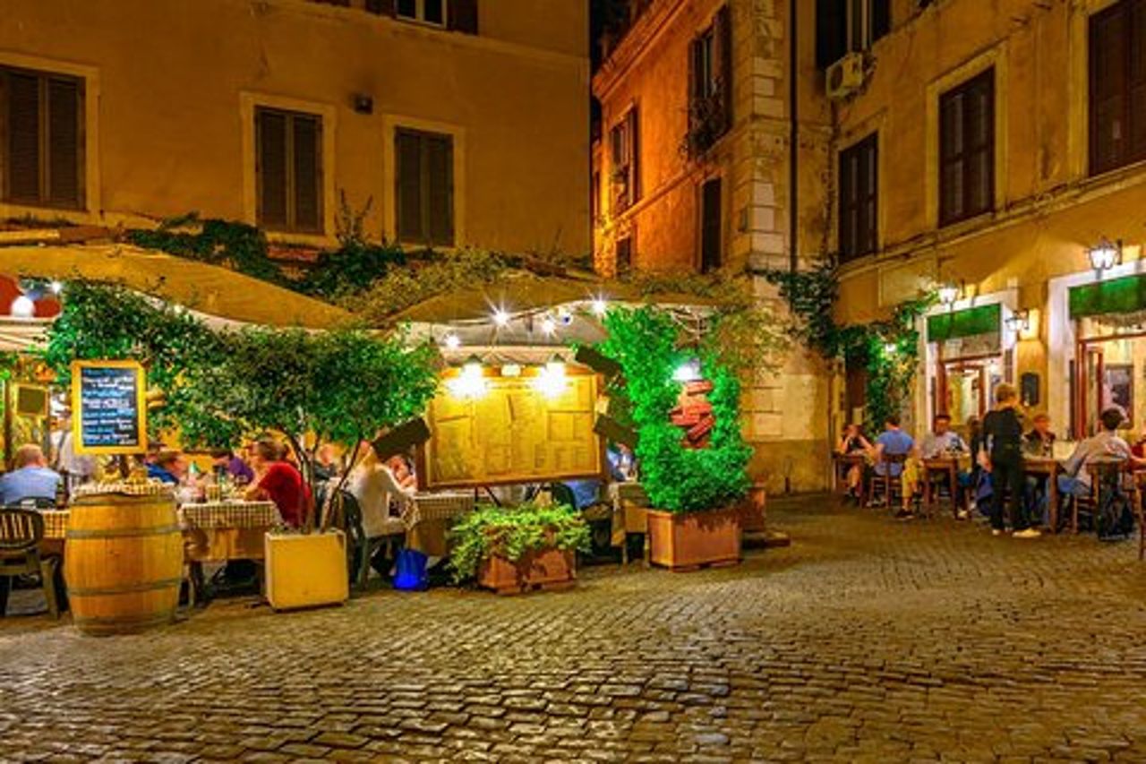 Tour Roma By Night e Pizza in bicicletta elettrica di alta qualità!