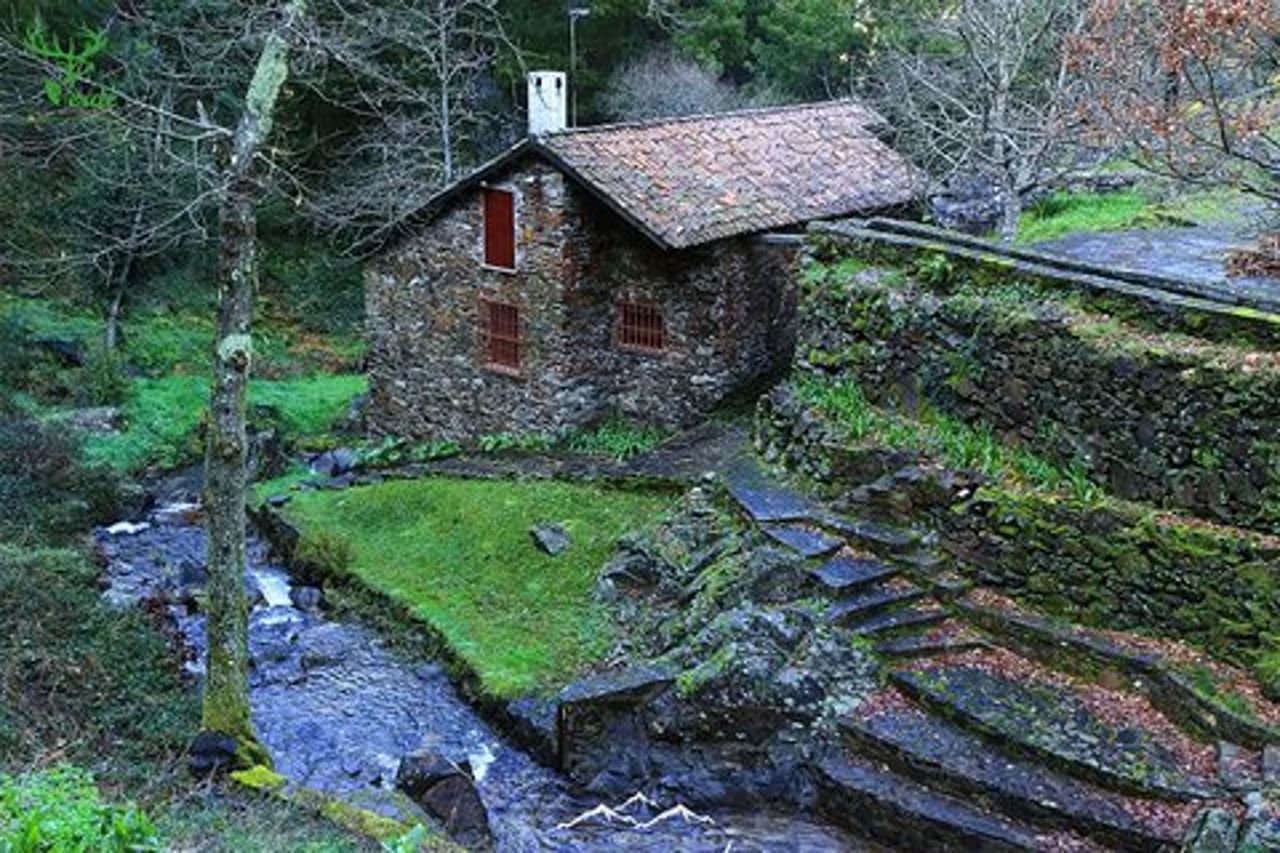 Villaggi di scisti sul monte Lousa