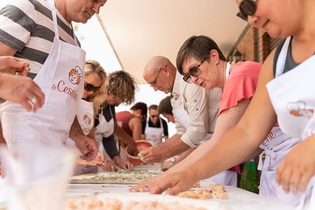 Condividi Pasta Love: Pasta per piccoli gruppi e tiramisù a Fasano