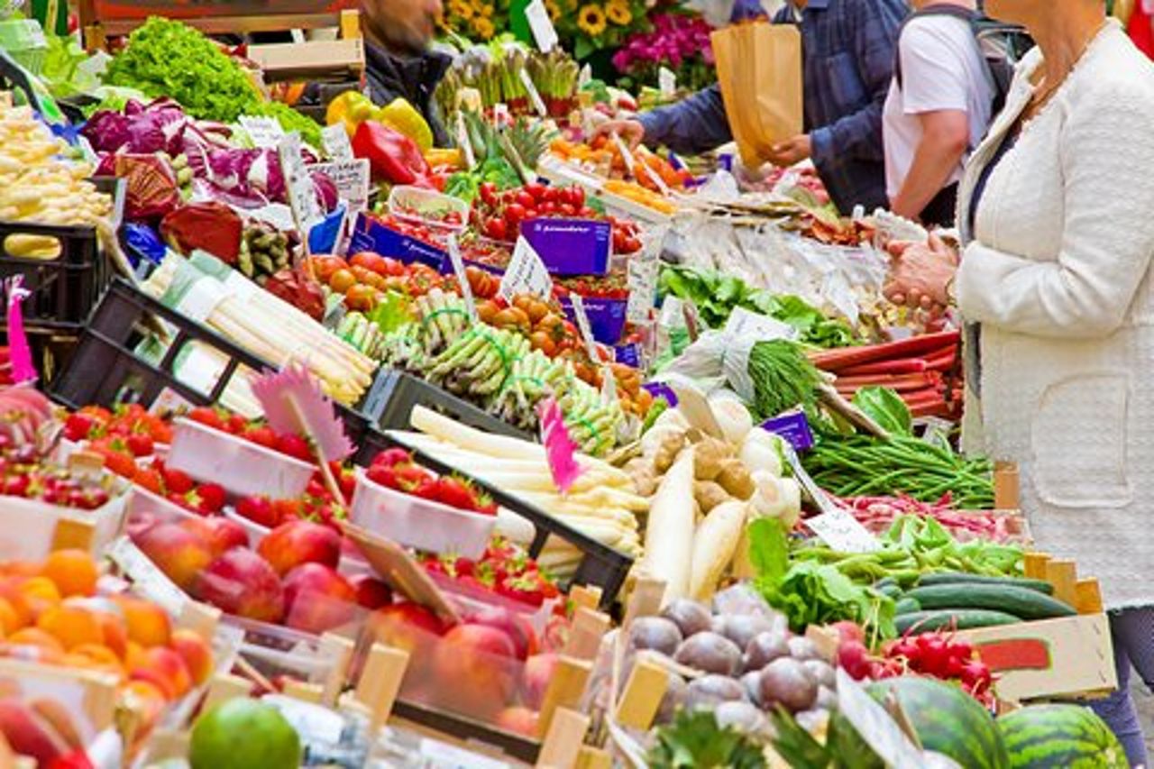 Tour del mercato per piccoli gruppi ed esperienza culinaria presso una casa di Cesarina a Manfredonia