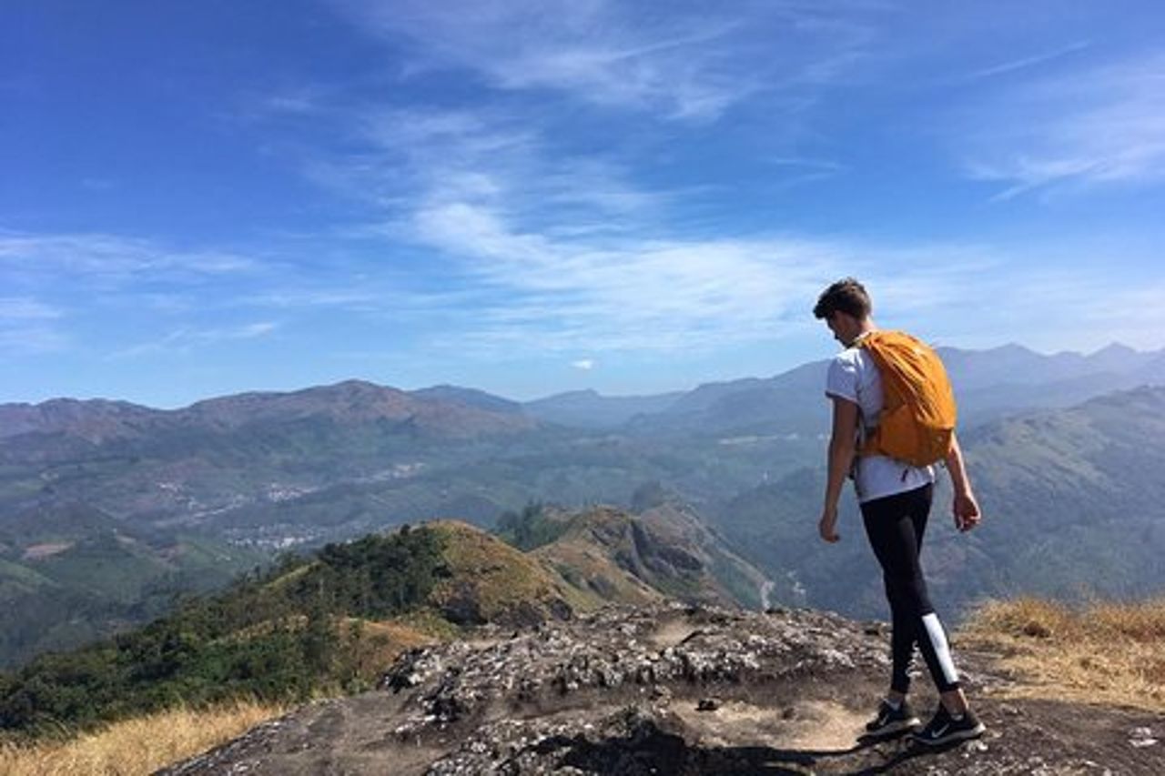 Trekking sulla montagna di Munnar