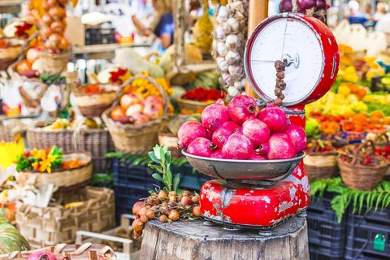 Tour del mercato per piccoli gruppi ed esperienza culinaria nella casa di Cesarina a Vietri sul Mare
