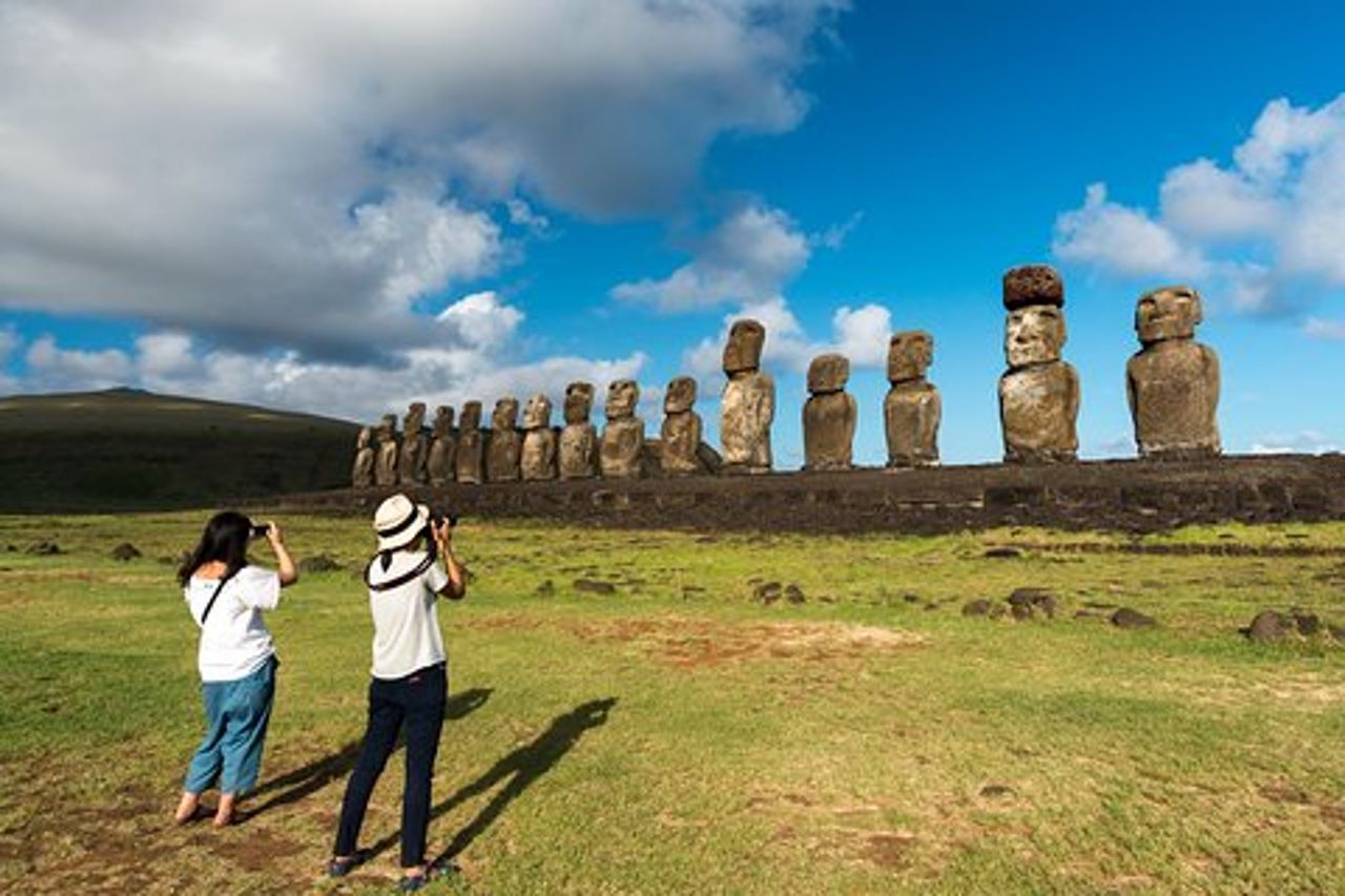 Tour privato: siti archeologici dell'Isola di Pasqua intera giornata