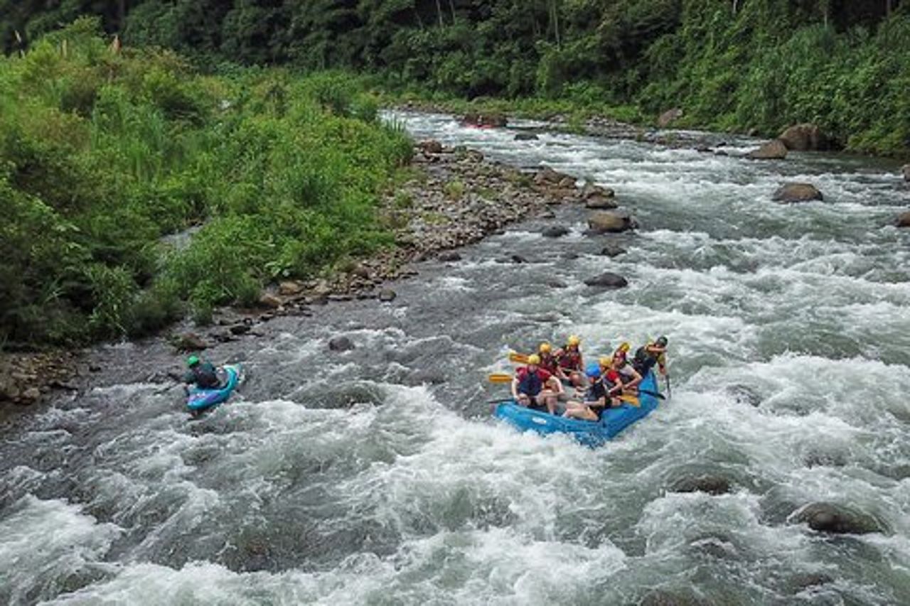 Miglior rafting sul fiume Sarapiqui, Costa Rica, classe III-IV