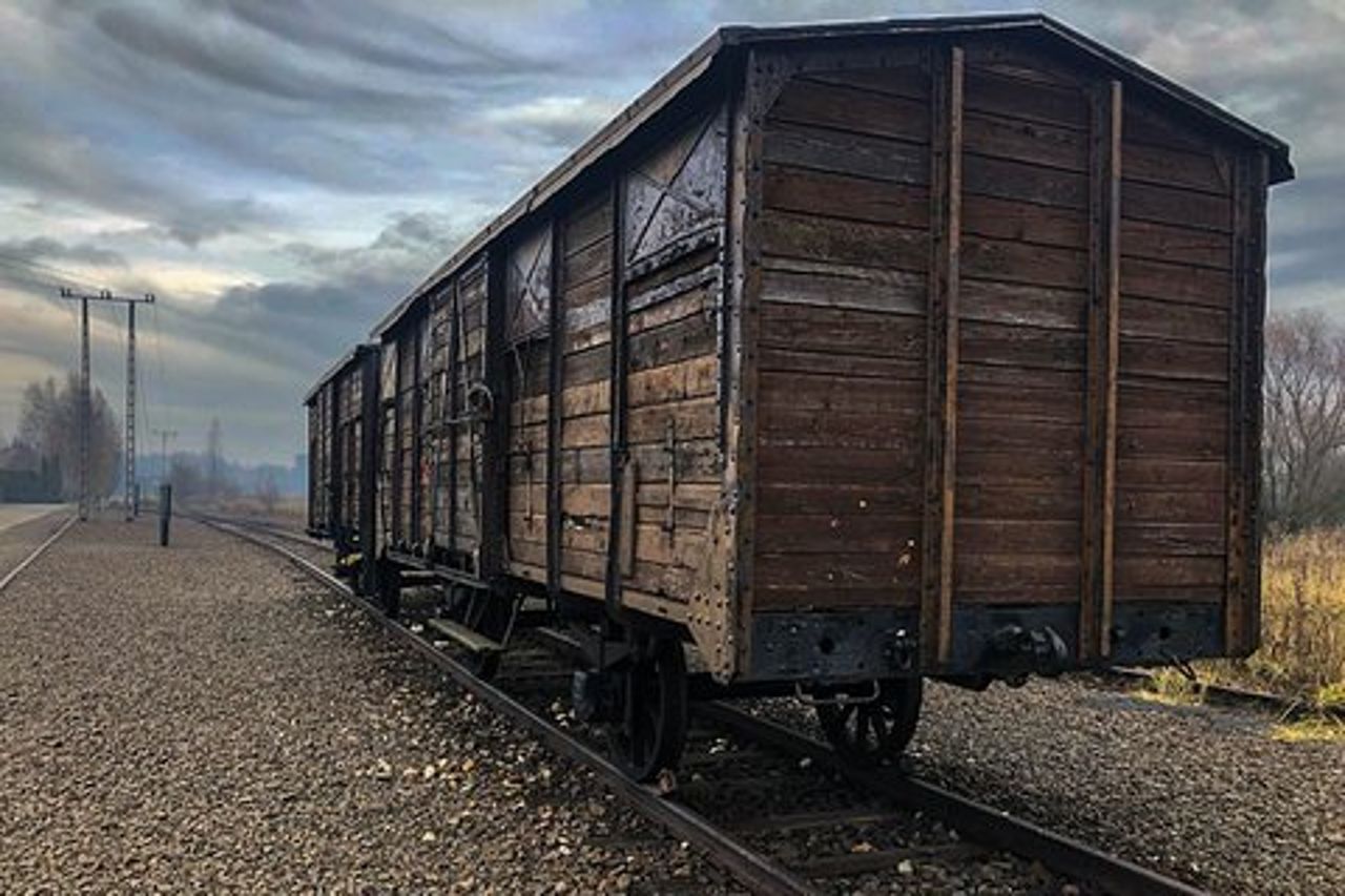 Auschwitz - Tour Birkenau con trasporto privato da Cracovia