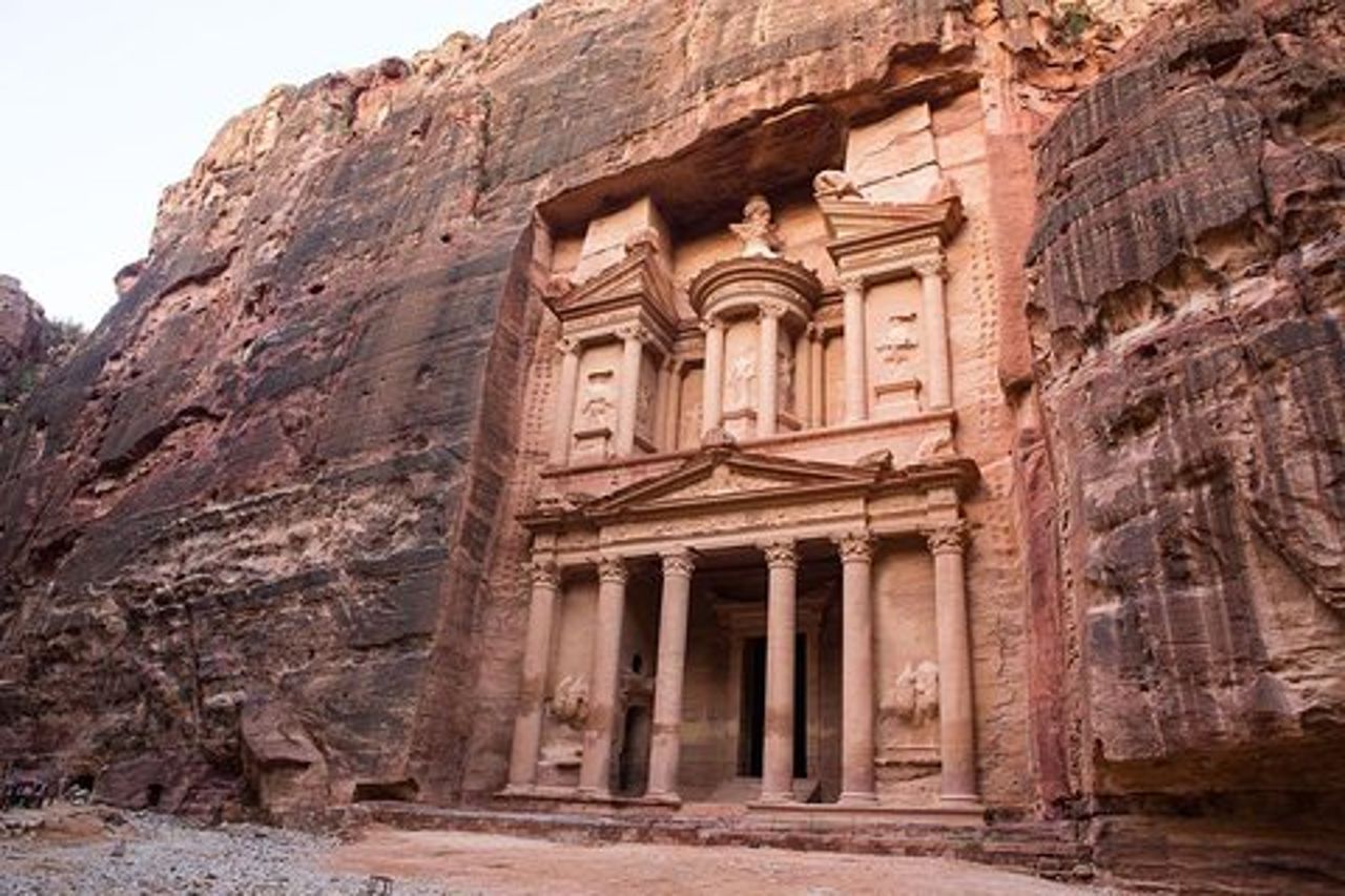 Gita di un'intera giornata privata a Petra dalla città di Aqaba