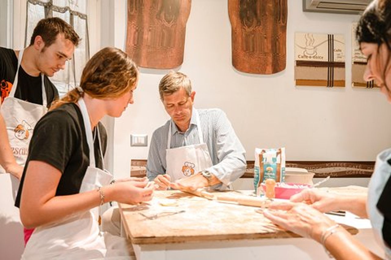 Condividi Pasta Love: pasta per piccoli gruppi e tiramisù a Savona
