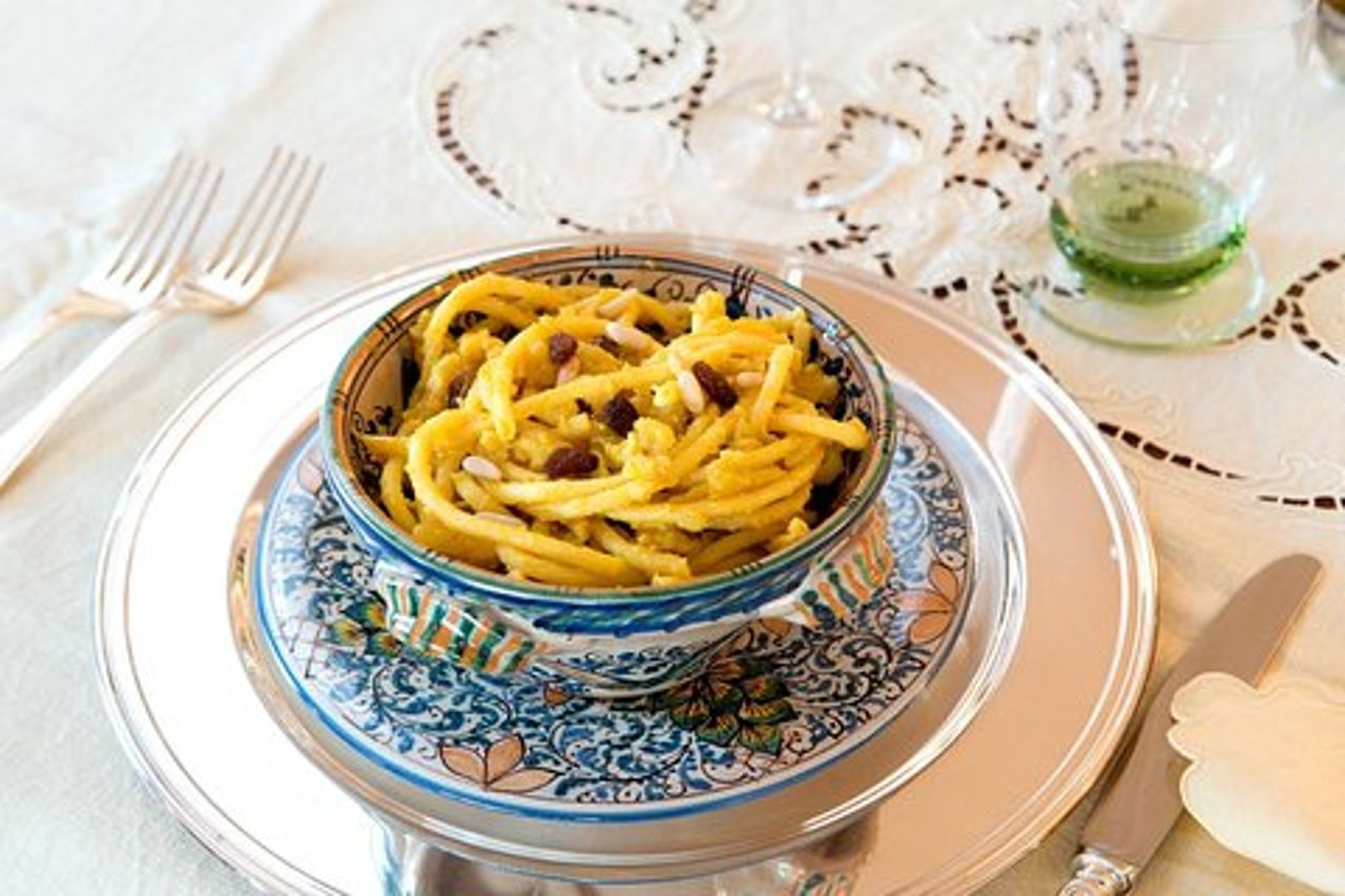 Esperienza Pasta Privata a Messina con un Locale by Cesarine