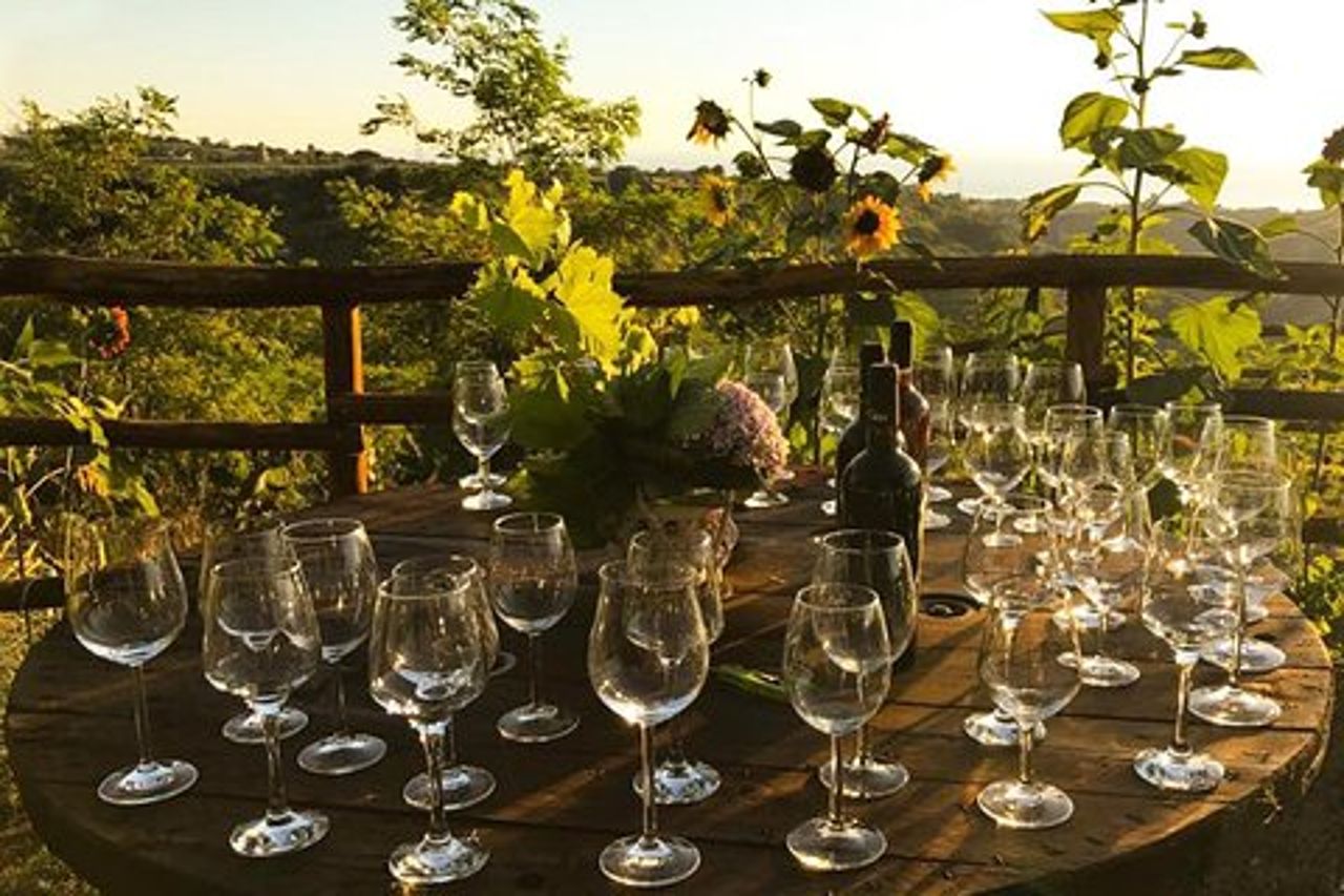 Degustazione di vino e prodotti tipici