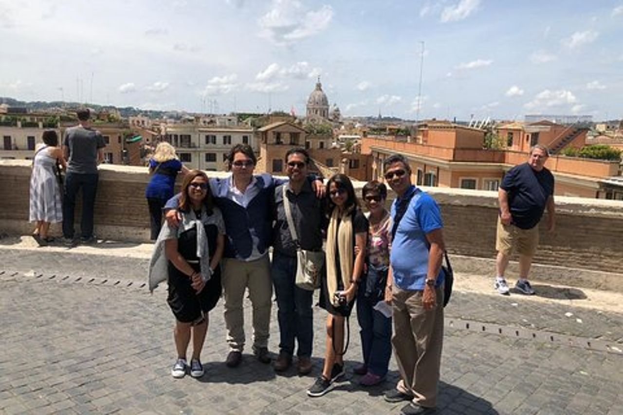 Civitavecchia a Roma Città: tour privato di Roma Highlights