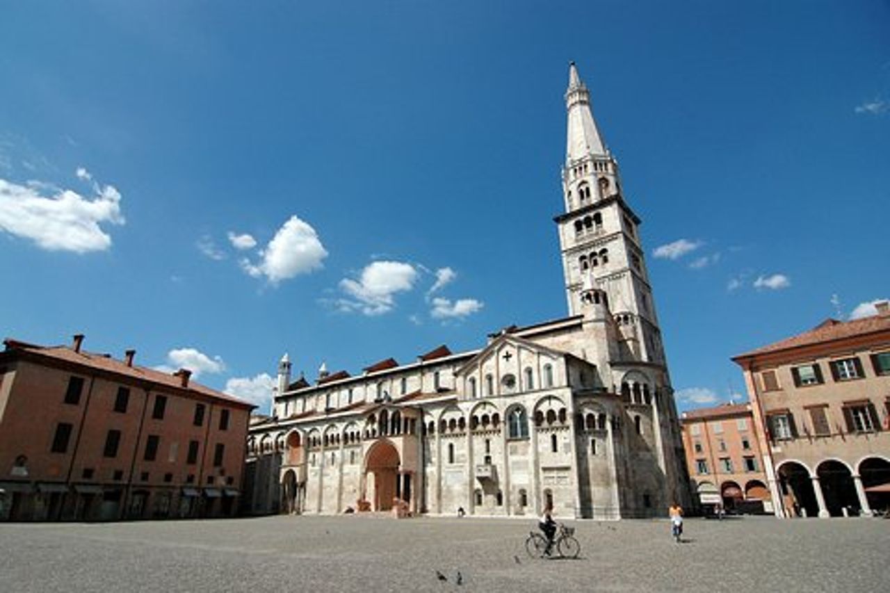 Tour della città di Modena Tour a piedi nel centro storico