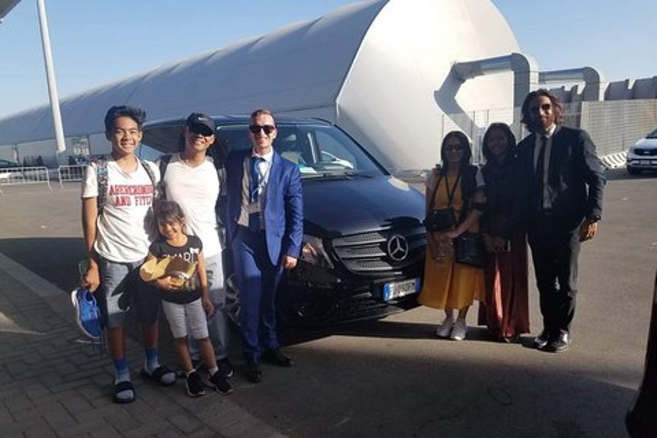 Trasferimento privato vip port dal porto di Roma al city hotel di Roma