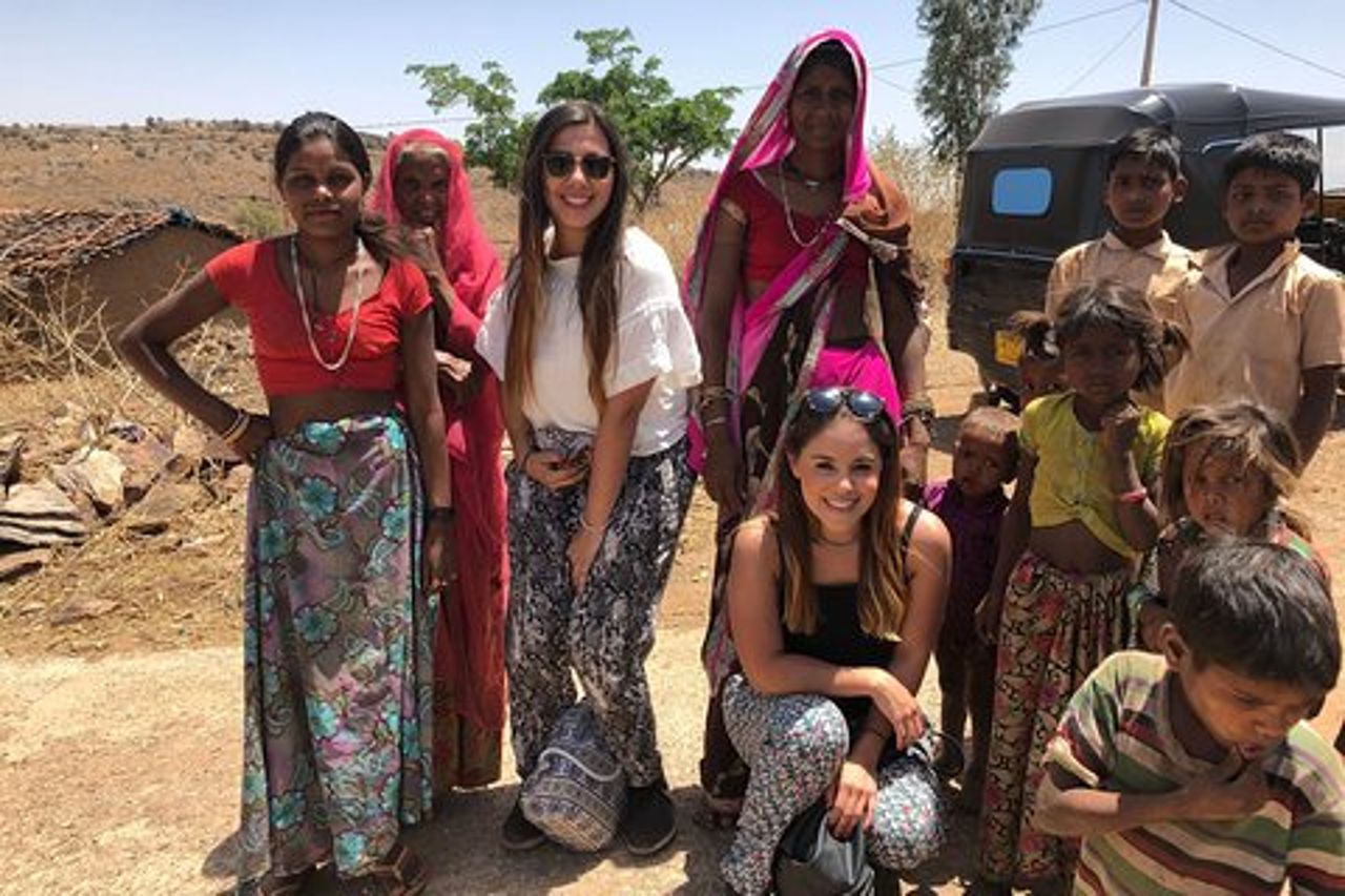 Tour privato del villaggio di Udaipur in Tuk-Tuk o in auto