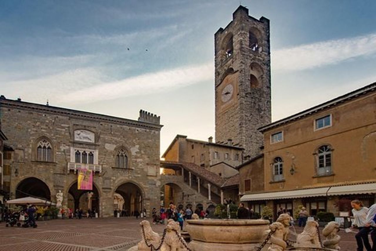 Bergamo: Tour guidato Privato di Città Alta