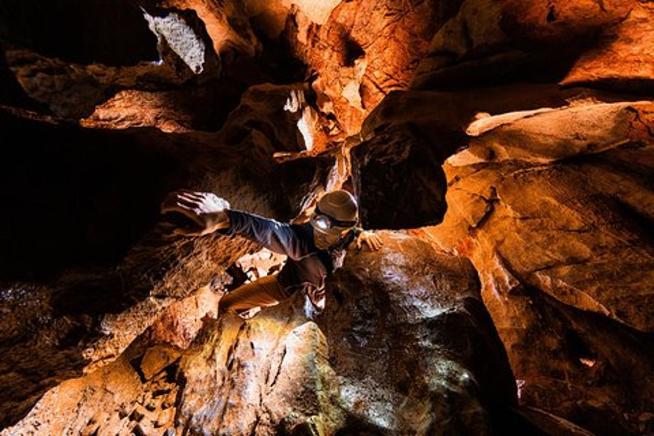 Esperienza multi-grotta di Vancouver Island