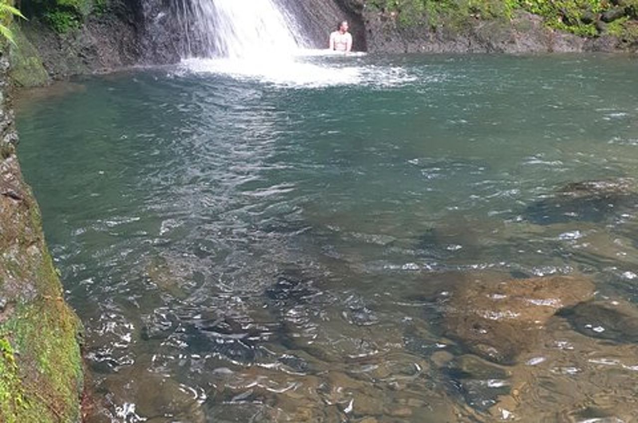 *Scalo crociera* - CASCADE AUX ÉCREVISSES- Spiaggia di Sainte-Anne
