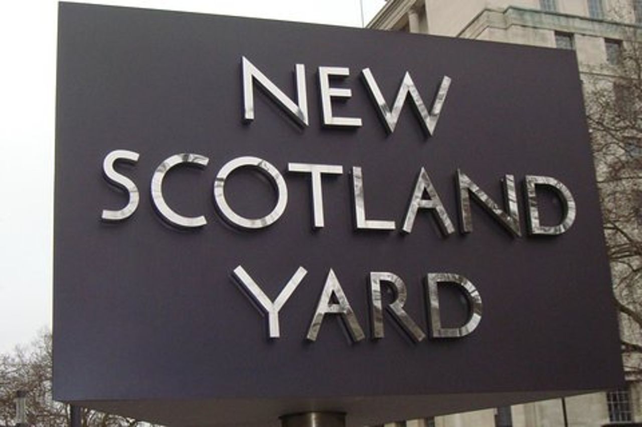 Tour a piedi di Londra di criminalità e polizia