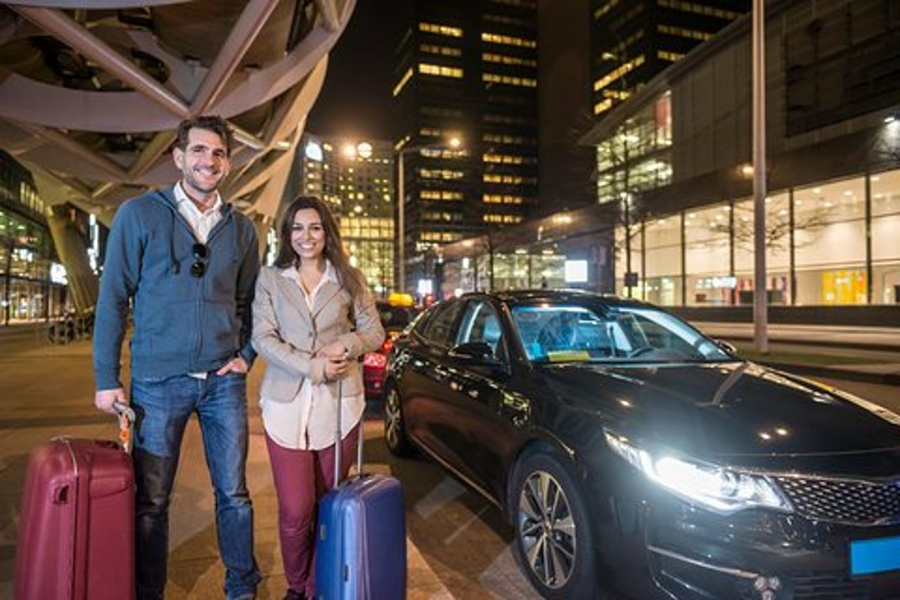 Trasferimento all'aeroporto di Londra Gatwick (dall'aeroporto all'hotel di Londra)