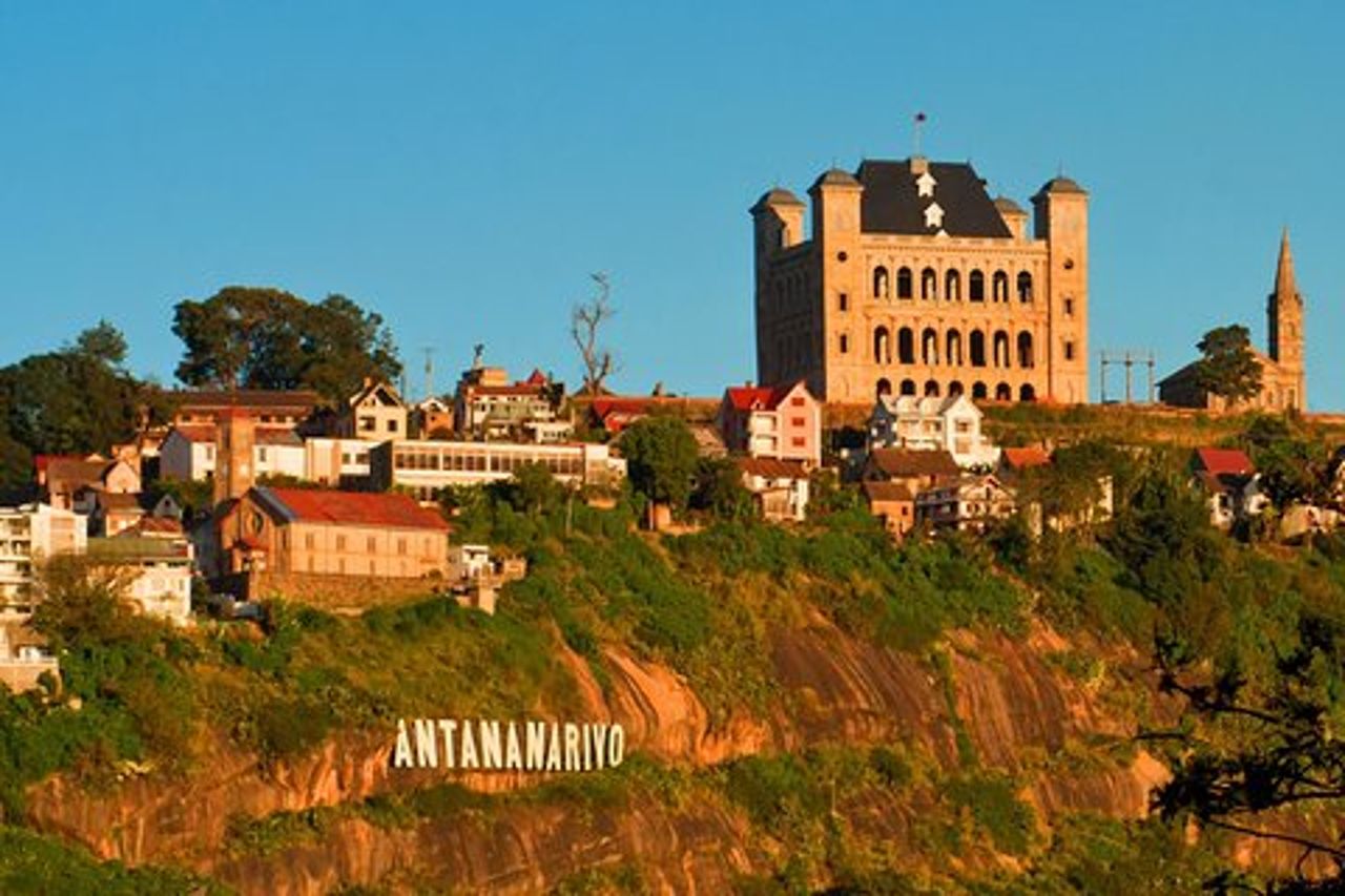 Viaggio su strada RN7 - Tour privato di più giorni in Madagascar