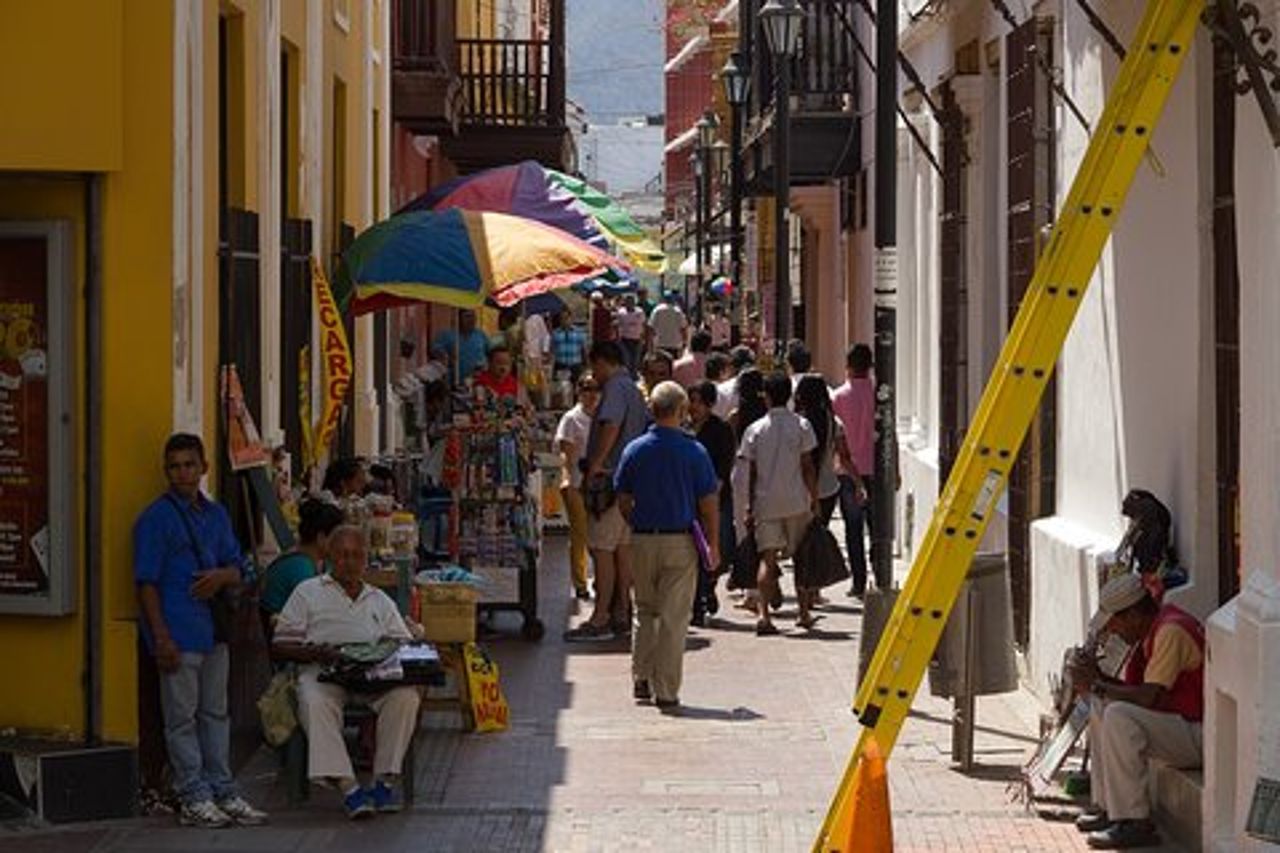 Tour della città vecchia e della città di Quinta San Pedro Santa Marta