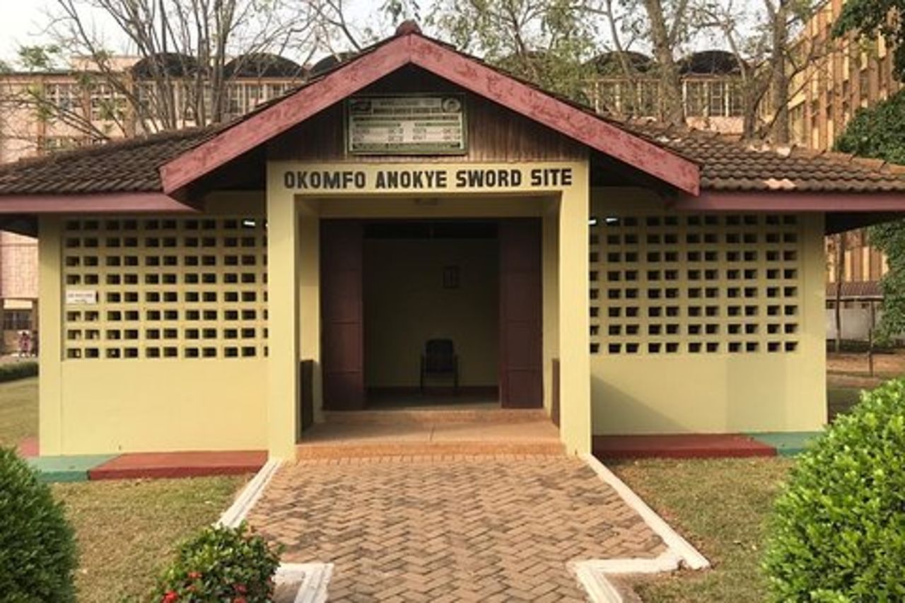 Tour privato della città di mezza giornata di Kumasi con pranzo