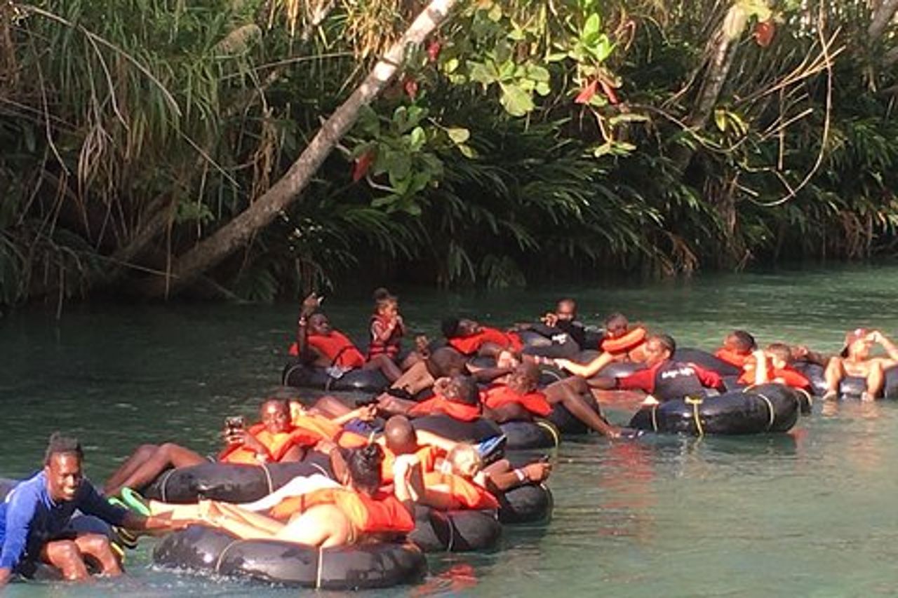 Solo trasporto di rafting e tubi fluviali