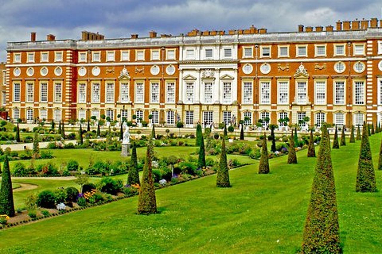 Windsor Castle e Hampton Court Palace, tour privato con pass d'ingresso