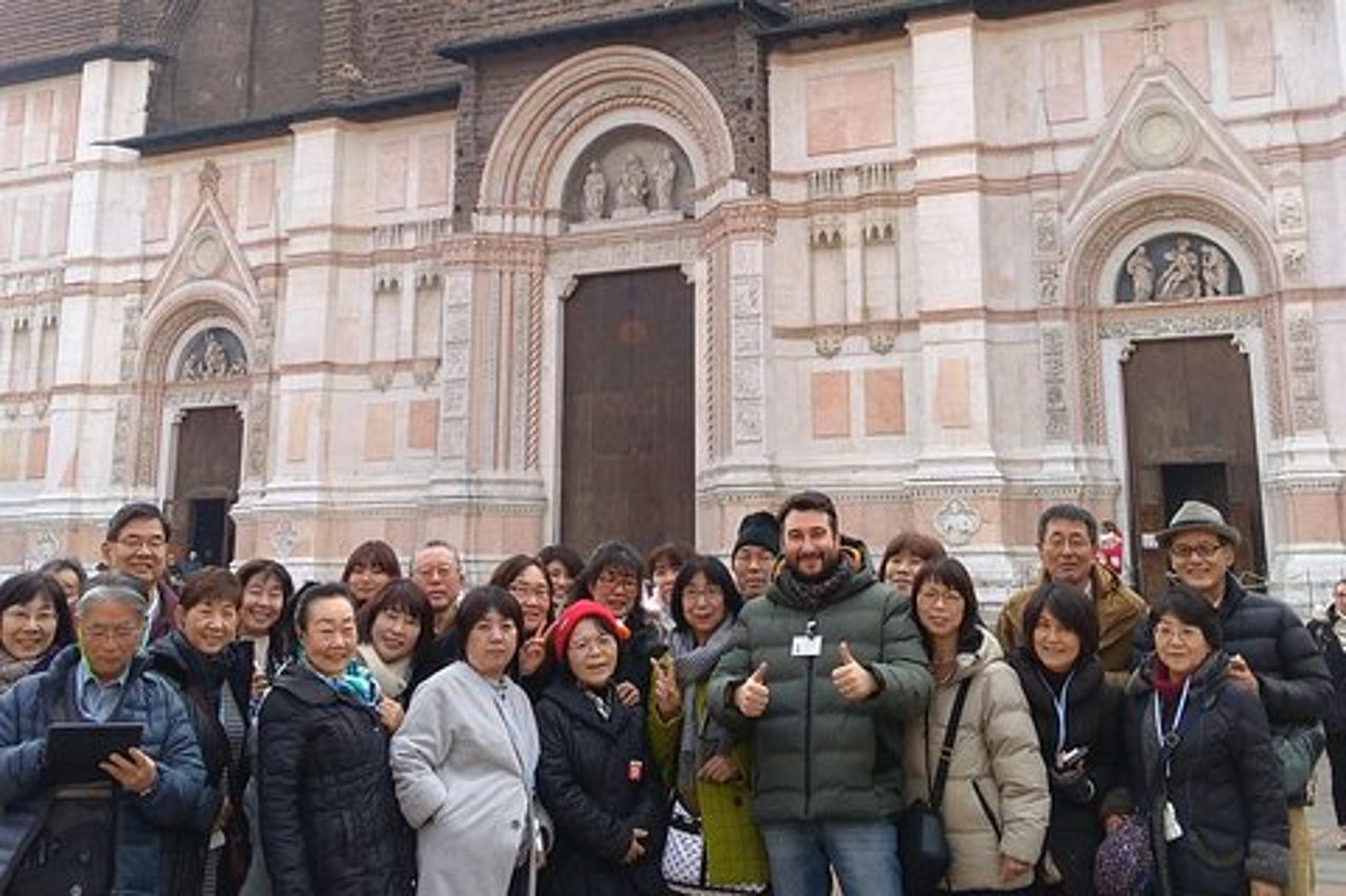 Benvenuti a Bologna! Tour privato a piedi