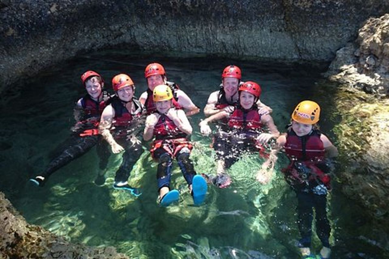 Coasteering nel sud di Maiorca con trasferimenti