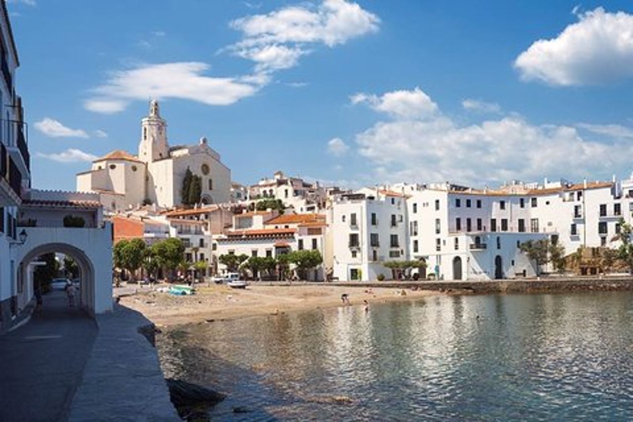 Dalí & Wine | Tour privato premium con add-on costiero o Girona
