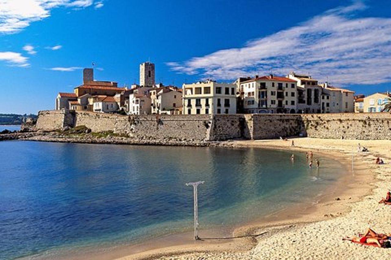 Escursione a terra Mezza giornata privata: Cannes, Antibes, Juan les Pins