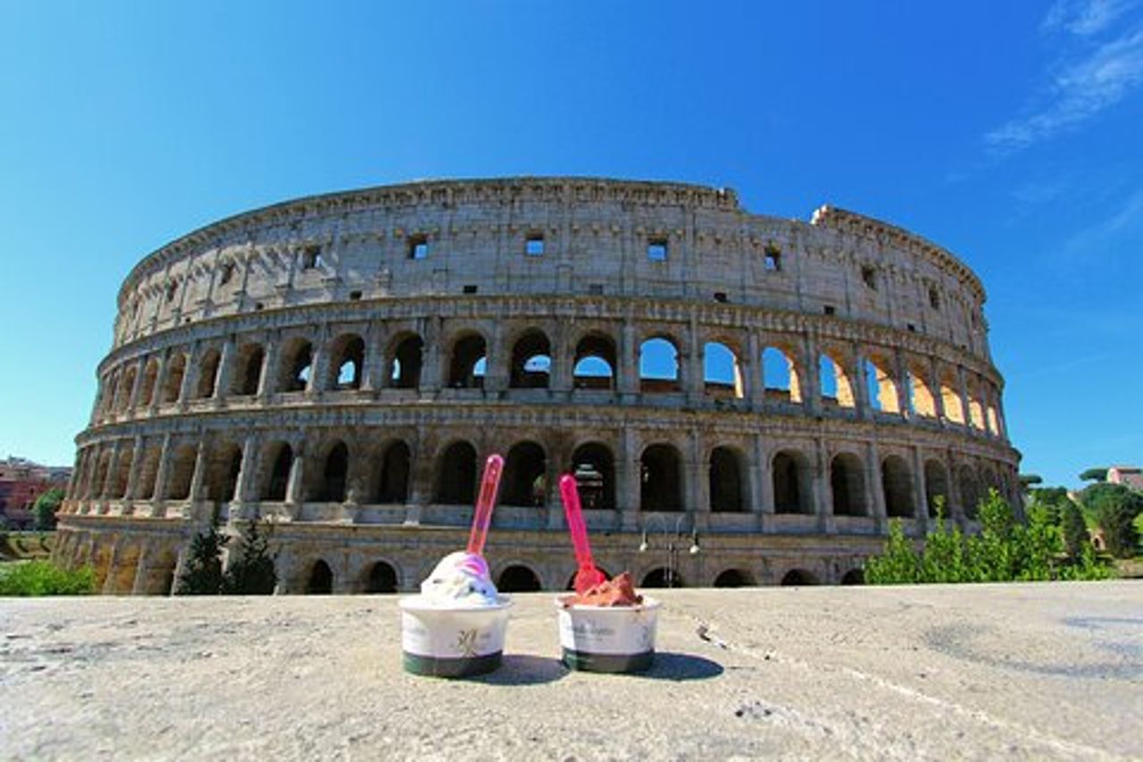E-bike tour - la Roma nascosta tra street art e street food