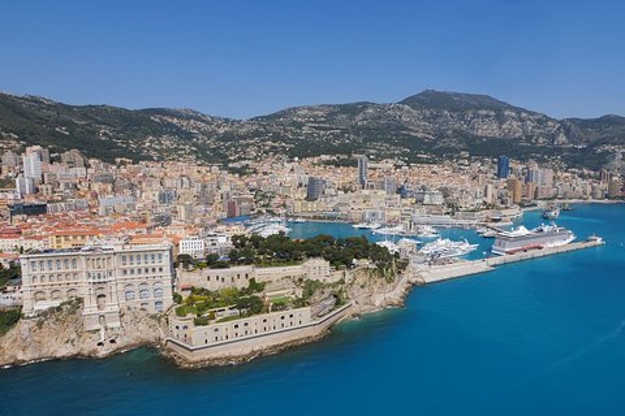 Tour privato di un'intera giornata sulla Costa Azzurra da Nizza