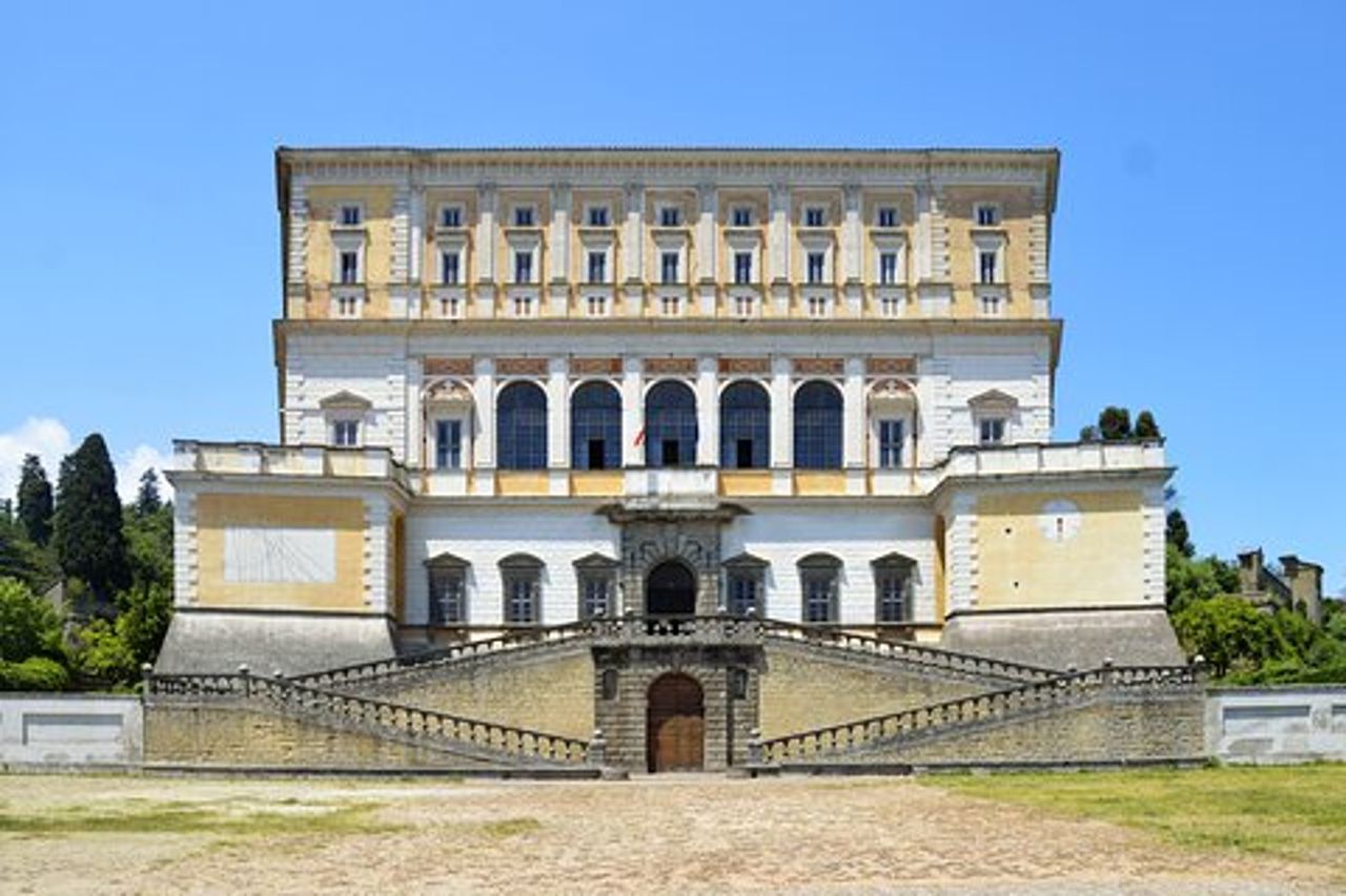 Caprarola: Palazzo Farnese, la fortezza pentagonale –Tour Privato