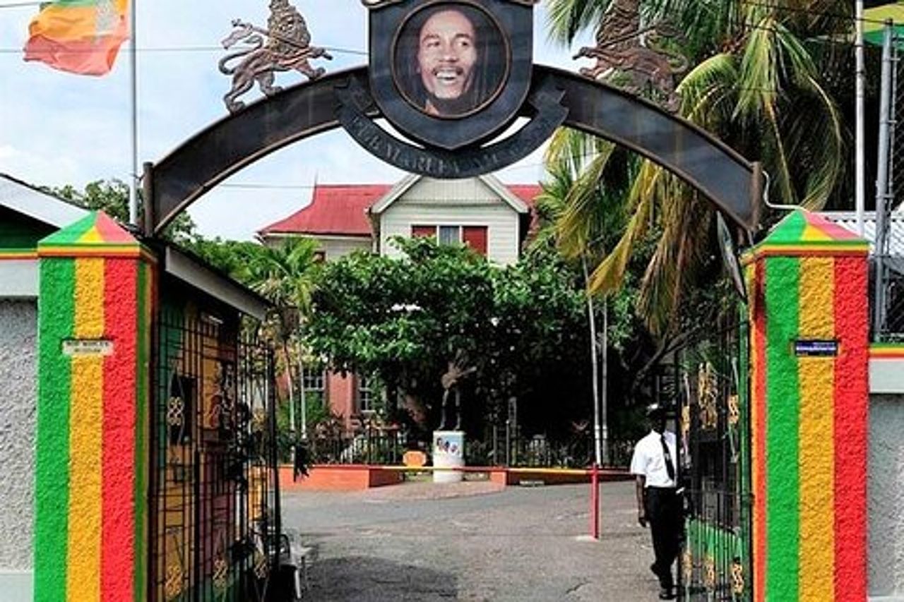 Ingresso al Museo Bob Marley e tour panoramico di Kingston da Ocho Rios