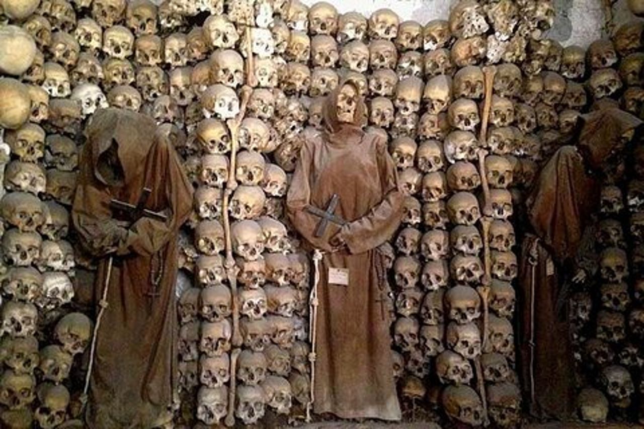 Tour e concerto della cripta dei cappuccini a Roma