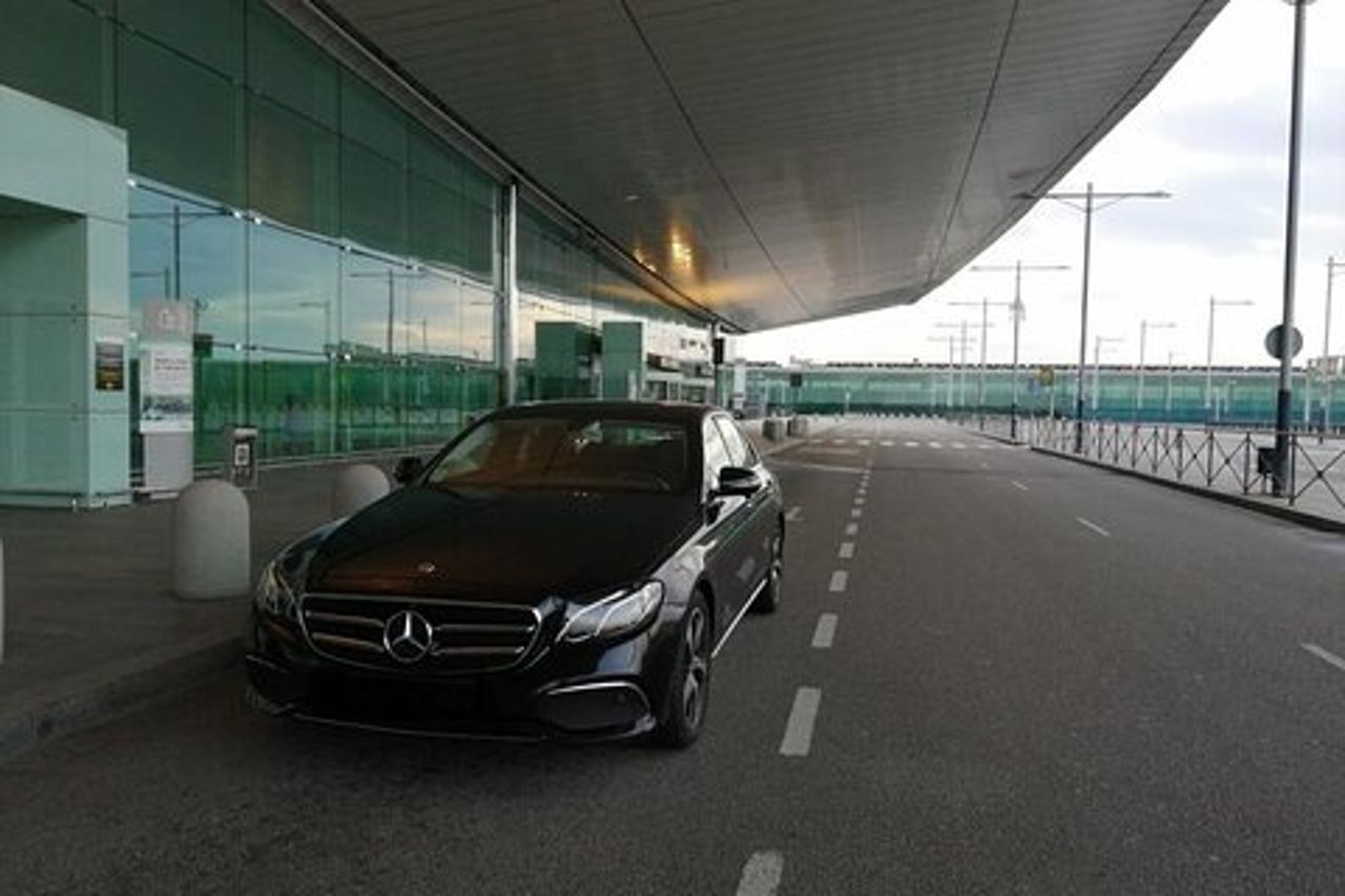 Trasferimento privato dall'aeroporto di Barcellona alla città di Barcellona