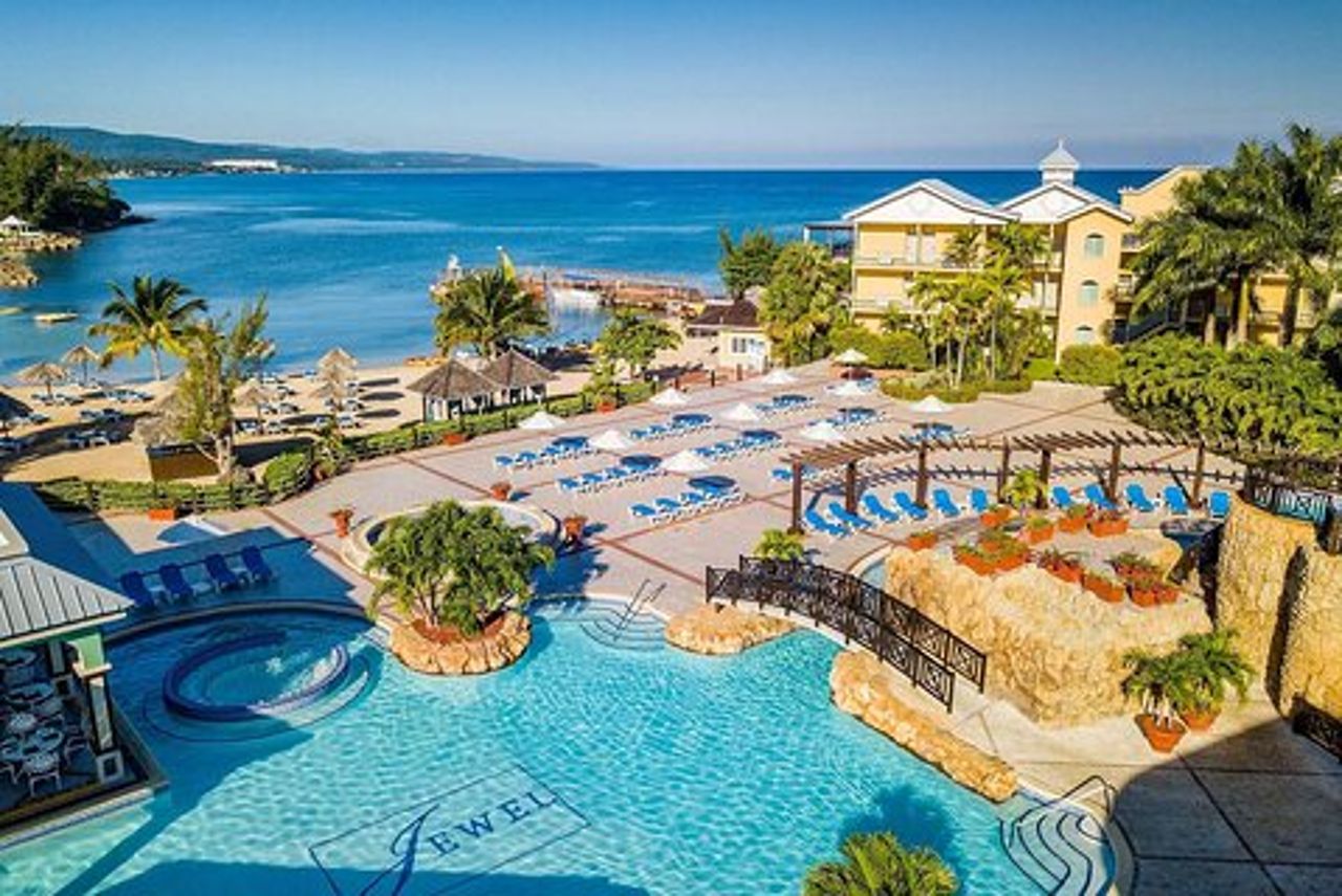 Trasferimento aeroportuale privato al Jewel Paradise Cove Resort